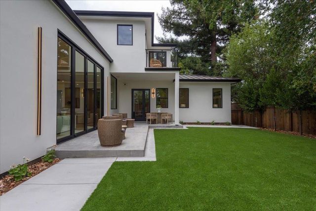 3841 Alameda De Las Pulgas, Menlo Park, CA 94025
