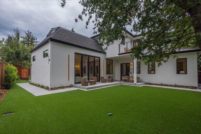 3841 Alameda De Las Pulgas, Menlo Park, CA 94025