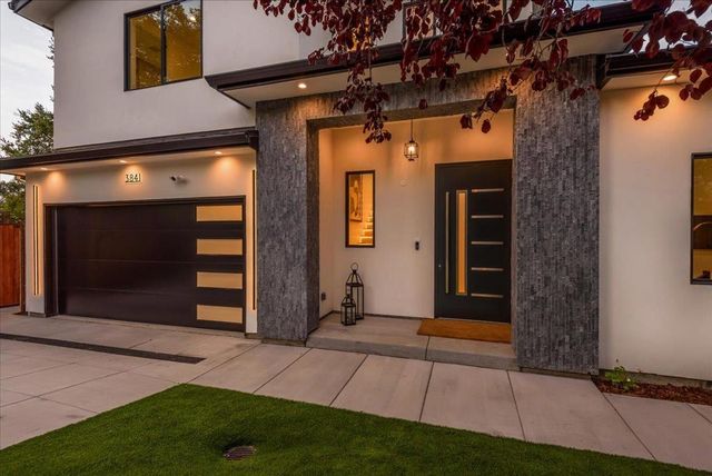 3841 Alameda De Las Pulgas, Menlo Park, CA 94025