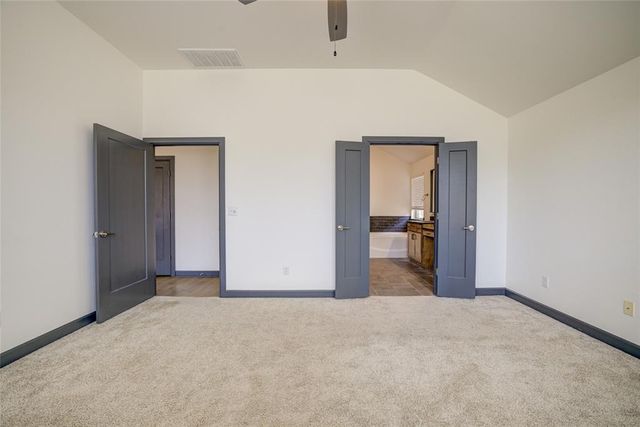 3911 Black Mesa Road, Norman, OK 73071