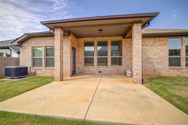 3911 Black Mesa Road, Norman, OK 73071