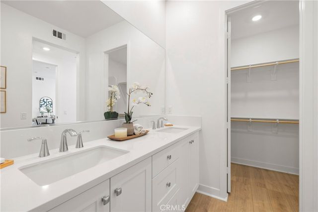 27212 Diamond Peak Lane 203, Valencia, CA 91381