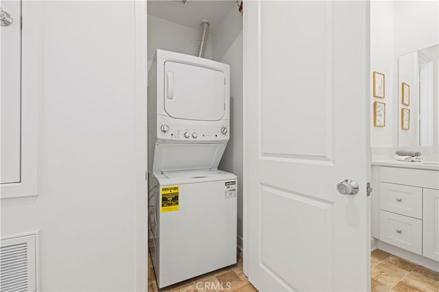 27212 Diamond Peak Lane 203, Valencia, CA 91381
