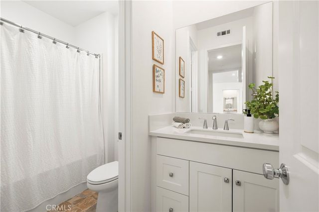 27212 Diamond Peak Lane 203, Valencia, CA 91381