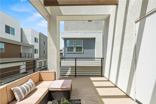 27212 Diamond Peak Lane 203, Valencia, CA 91381