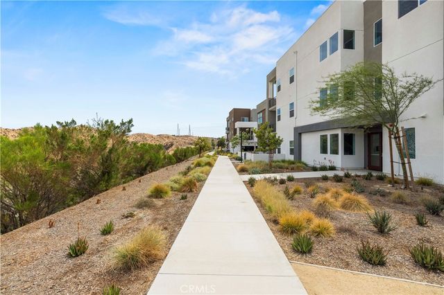 27212 Diamond Peak Lane 203, Valencia, CA 91381