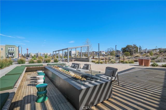 27212 Diamond Peak Lane 203, Valencia, CA 91381
