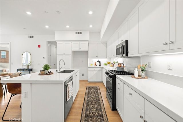 27212 Diamond Peak Lane 203, Valencia, CA 91381