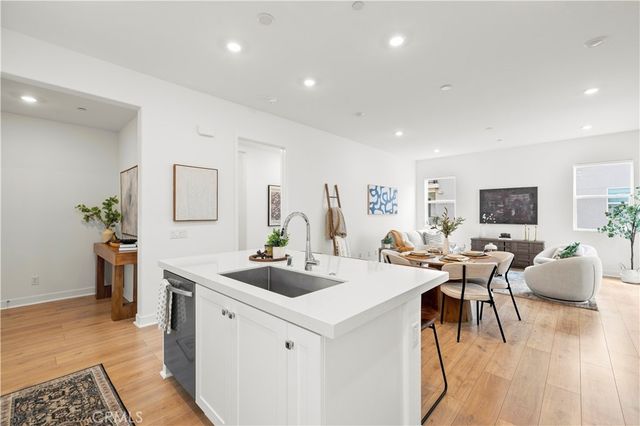 27212 Diamond Peak Lane 203, Valencia, CA 91381