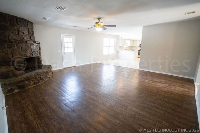 1217 S 33rd Street, Broken Arrow, OK 74014