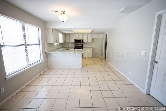 1217 S 33rd Street, Broken Arrow, OK 74014