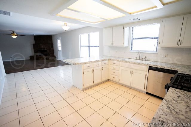 1217 S 33rd Street, Broken Arrow, OK 74014