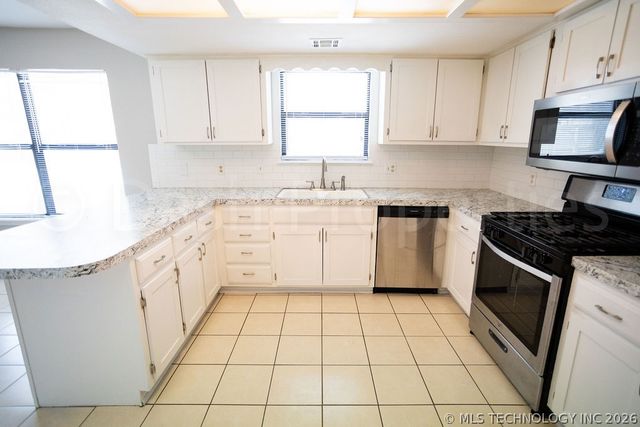 1217 S 33rd Street, Broken Arrow, OK 74014