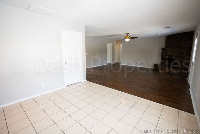 1217 S 33rd Street, Broken Arrow, OK 74014