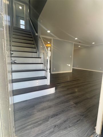 121 Sheridan Avenue, Williston Park, NY 11596
