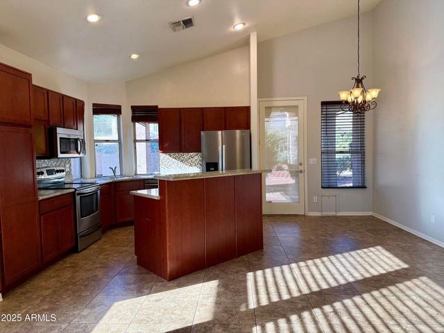 15844 S 23rd Place, Phoenix, AZ 85048
