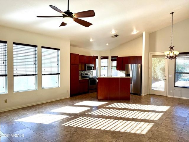 15844 S 23rd Place, Phoenix, AZ 85048