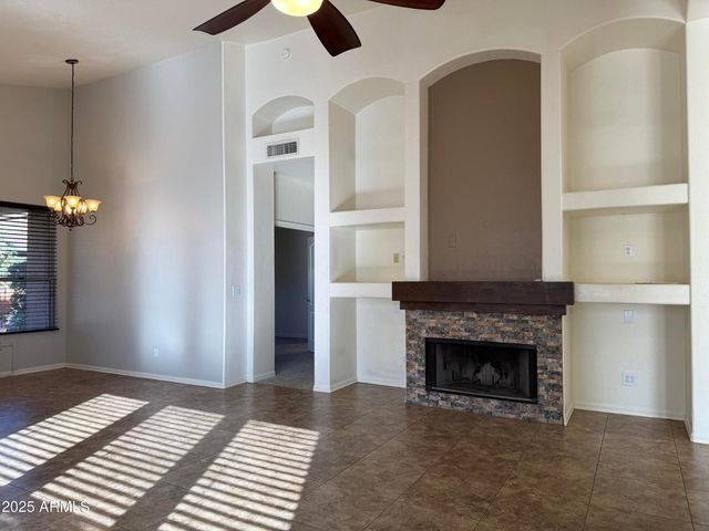 15844 S 23rd Place, Phoenix, AZ 85048