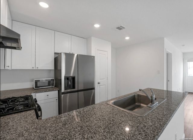 10742 HERNANDO CT, Converse, TX 78109