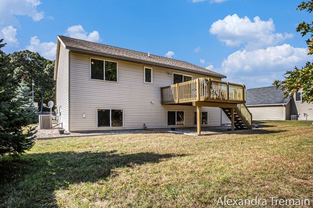 2681 Cutlass Street, Wayland, MI 49348