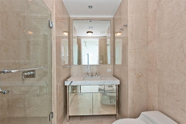 17475 Collins Avenue 2003, Sunny Isles Beach, FL 33160