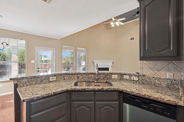 8837 Sunset Trace Drive, Fort Worth, TX 76244