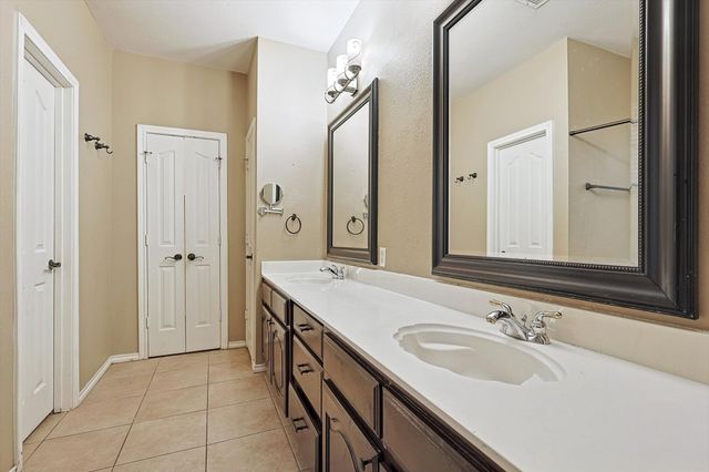 8837 Sunset Trace Drive, Fort Worth, TX 76244