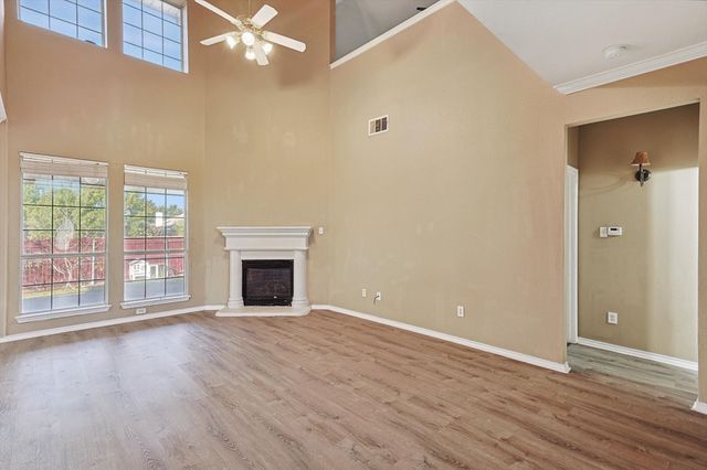 8837 Sunset Trace Drive, Fort Worth, TX 76244