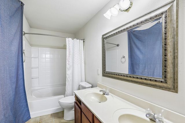 8111 Macgregor Drive, Arlington, TX 76002