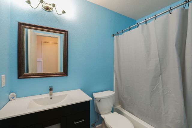 8111 Macgregor Drive, Arlington, TX 76002