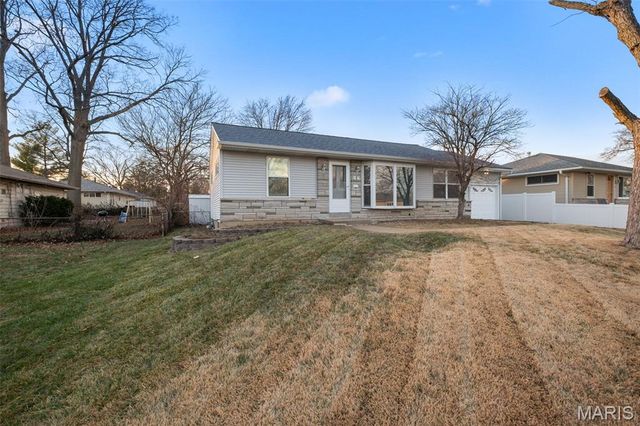 36 Buckley Meadows Drive, Mehlville, MO 63125