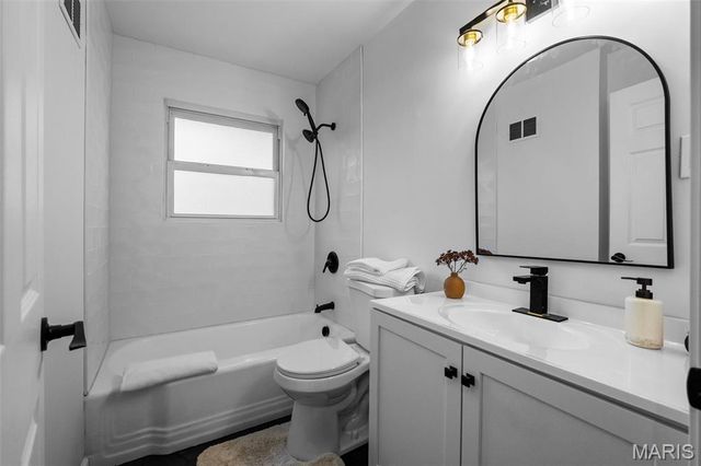 36 Buckley Meadows Drive, Mehlville, MO 63125