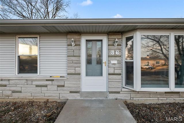 36 Buckley Meadows Drive, Mehlville, MO 63125