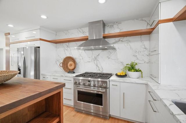 1090 Butte Court, Sunnyvale, CA 94087