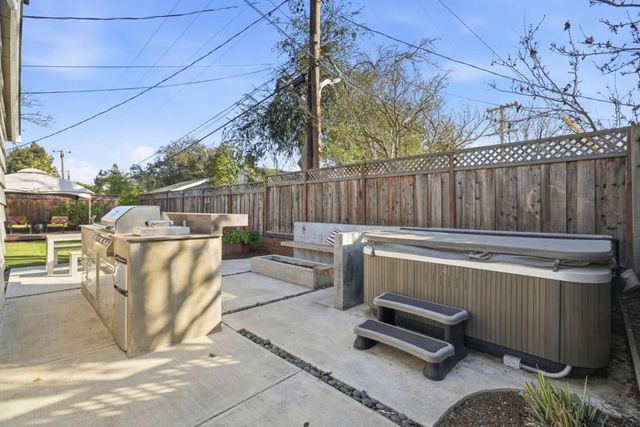 1090 Butte Court, Sunnyvale, CA 94087