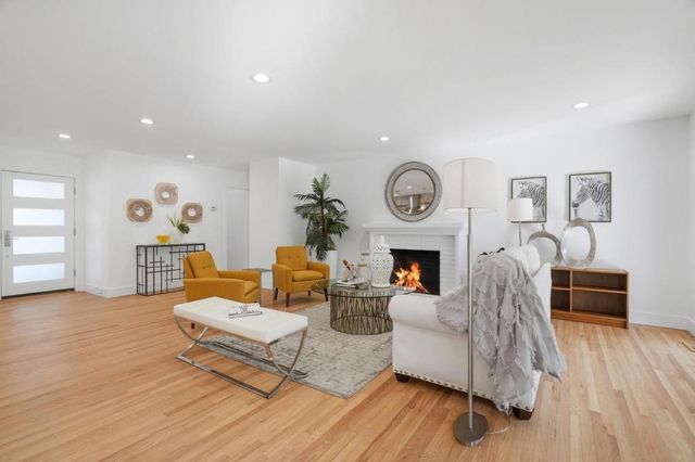 1090 Butte Court, Sunnyvale, CA 94087