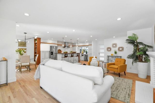 1090 Butte Court, Sunnyvale, CA 94087