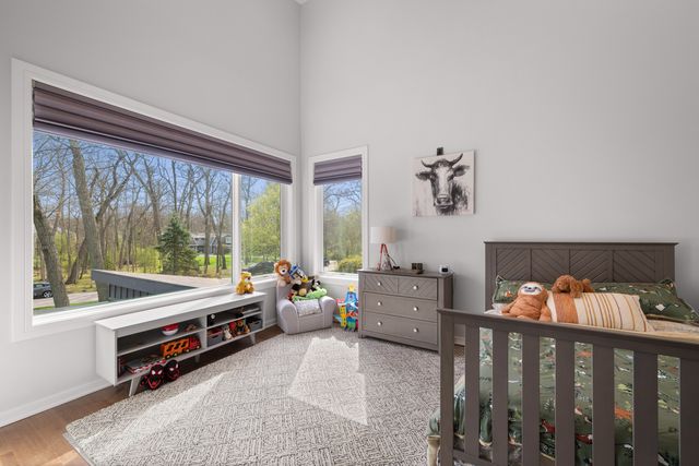 344 E Witchwood Lane, Lake Bluff, IL 60044