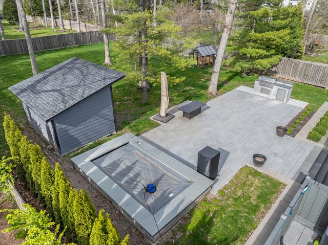 344 E Witchwood Lane, Lake Bluff, IL 60044