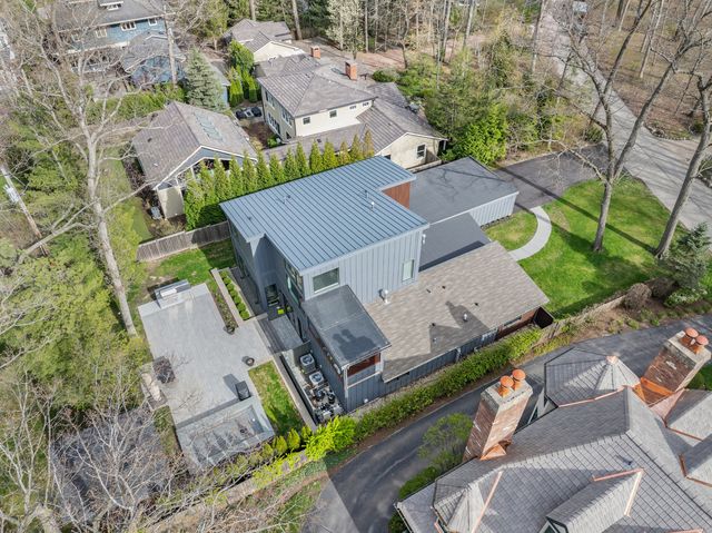 344 E Witchwood Lane, Lake Bluff, IL 60044