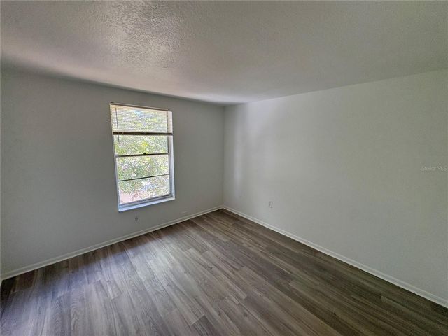 305 57TH AVENUE DRIVE E A, Bradenton, FL 34203