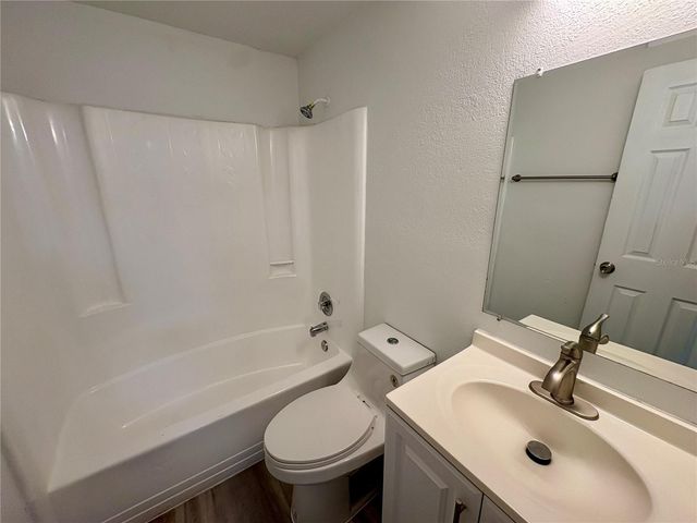 305 57TH AVENUE DRIVE E A, Bradenton, FL 34203