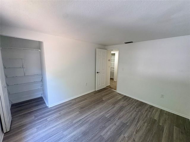 305 57TH AVENUE DRIVE E A, Bradenton, FL 34203