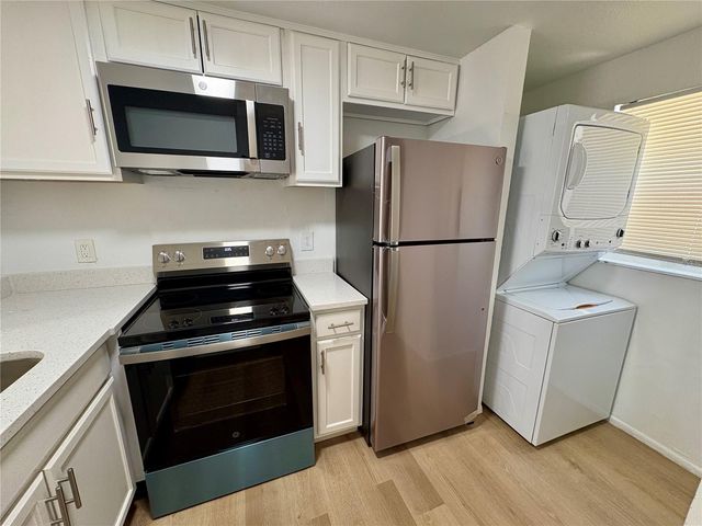305 57TH AVENUE DRIVE E A, Bradenton, FL 34203