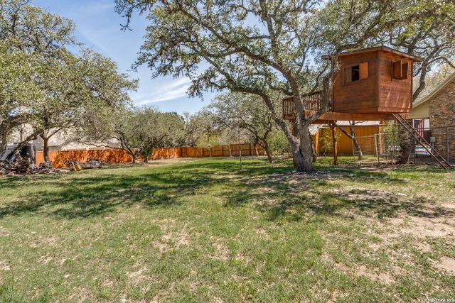 8523 Alydar Circle, Fair Oaks Ranch, TX 78015