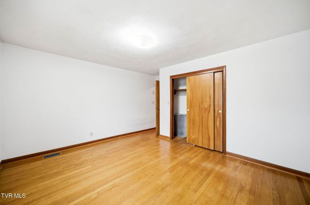 173 South Pickens Bridge Road, Johnson City, TN 37615