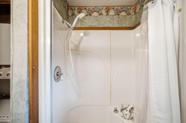 173 South Pickens Bridge Road, Johnson City, TN 37615