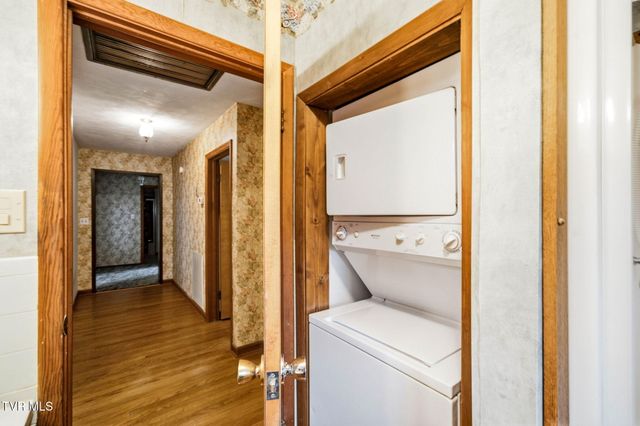 173 South Pickens Bridge Road, Johnson City, TN 37615