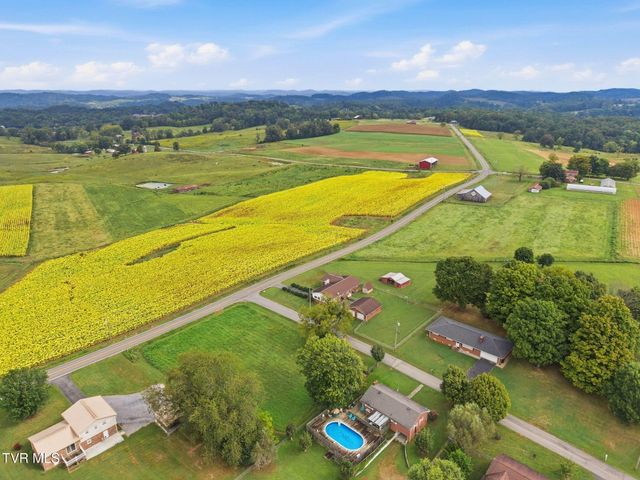 173 South Pickens Bridge Road, Johnson City, TN 37615