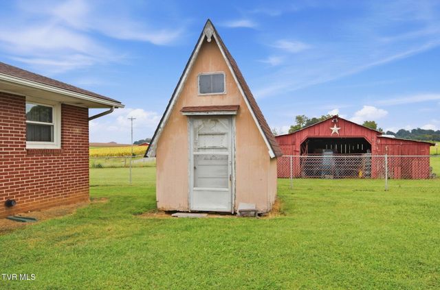 173 South Pickens Bridge Road, Johnson City, TN 37615